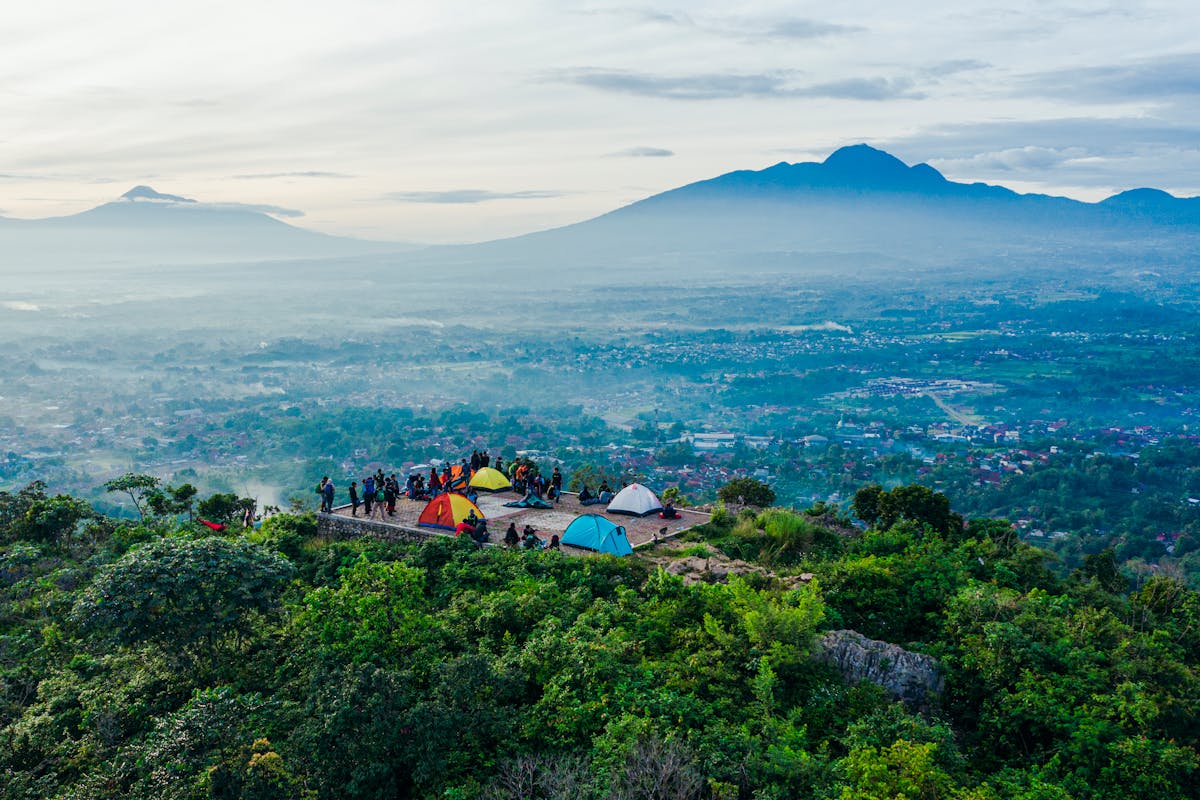 Rekomendasi Wisata Camping di Bogor yang Cocok untuk Liburan Seru